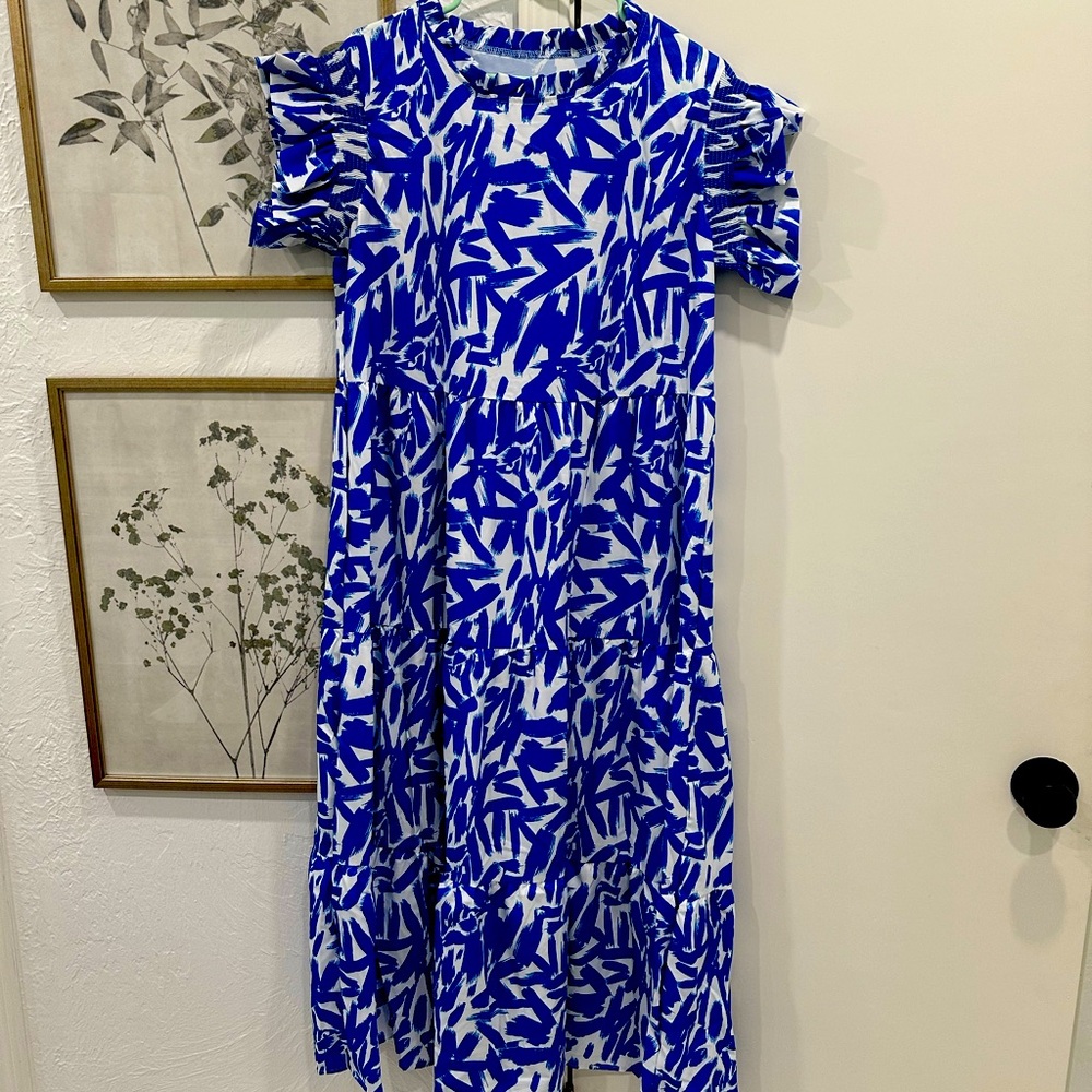 Blue and white boutique dress brand new never worn